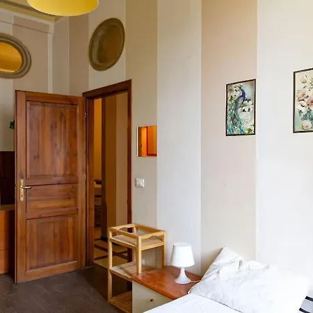 Near The Basilica Of San Lorenzo Apartment